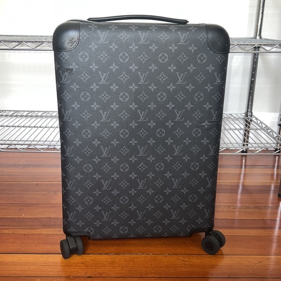 SOLD - AUTHENTIC LOUIS VUITTON
Horizon 55 travel bag - Picture 2 of 15